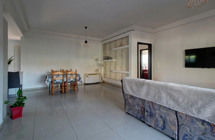 Image No.15-3 Bed House for sale