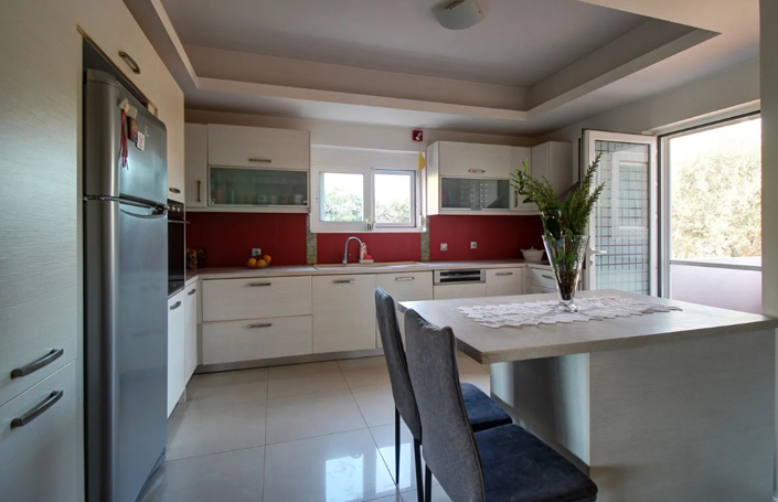 Image No.3-3 Bed House for sale