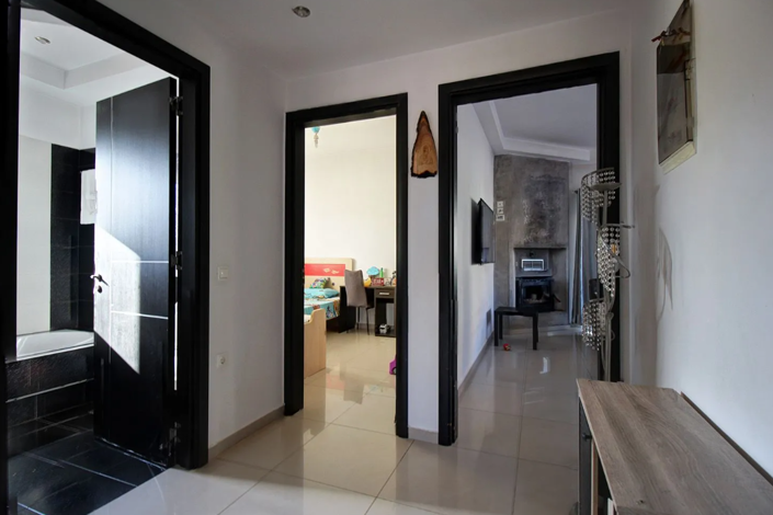 Image No.8-3 Bed House for sale