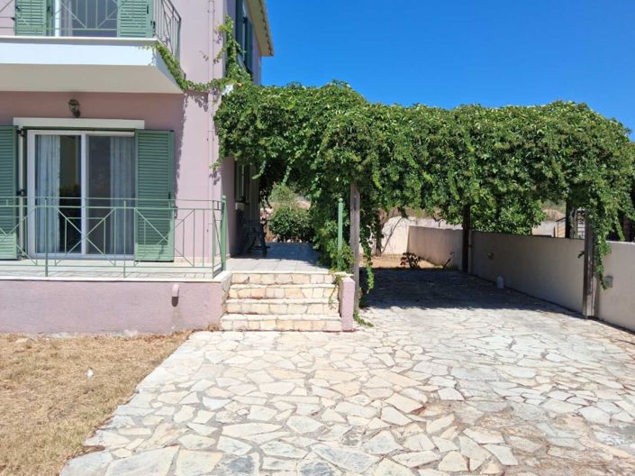 Image No.6-2 Bed House for sale