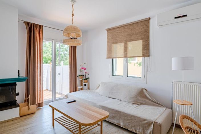 Image No.4-2 Bed House for sale