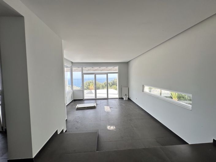 Image No.6-4 Bed Villa for sale