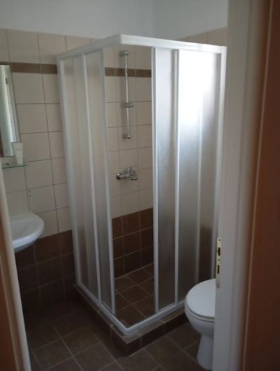 Image No.12-3 Bed House for sale