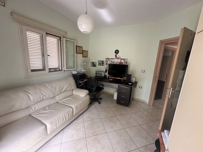 Image No.11-4 Bed House for sale