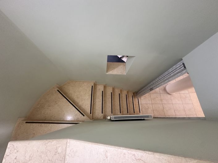 Image No.14-4 Bed House for sale