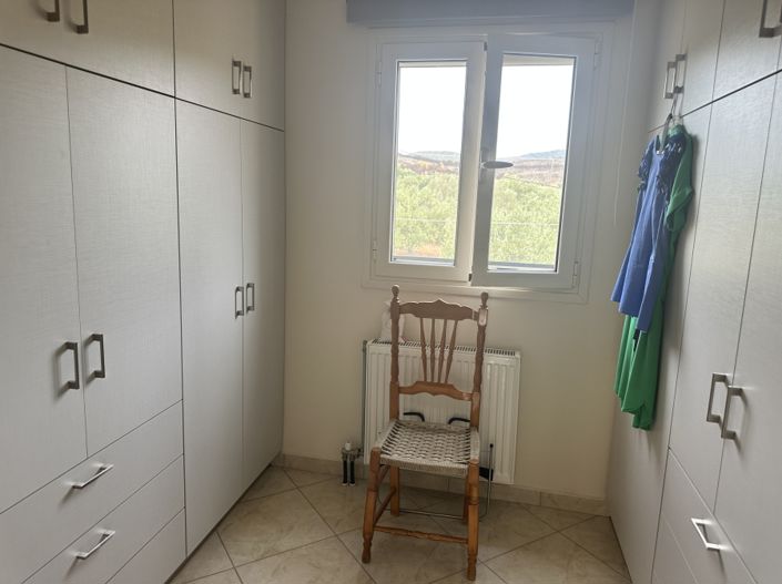 Image No.16-4 Bed House for sale