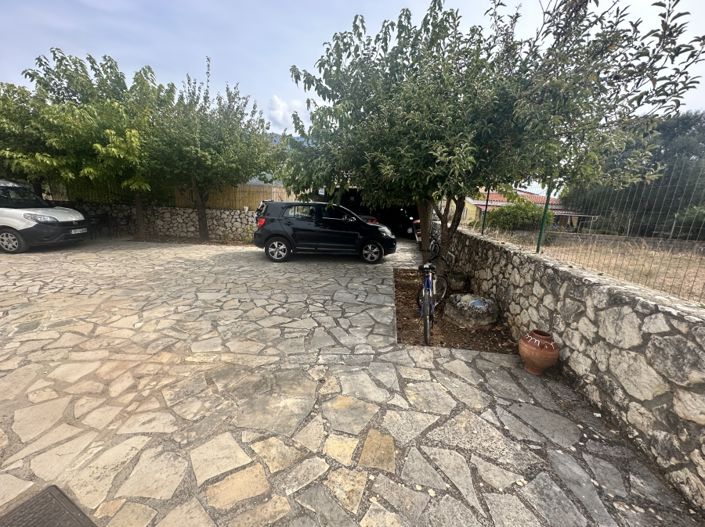 Image No.3-4 Bed House for sale