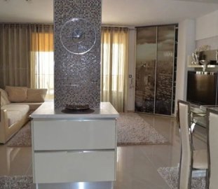 90ebefff-de6a-41e8-a20b-fadb209c50d7