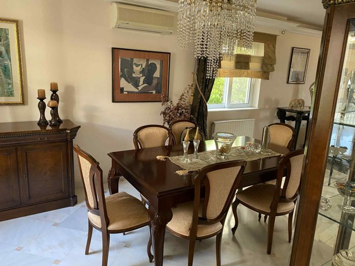 Image No.19-5 Bed House for sale