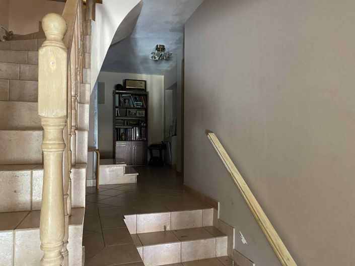 Image No.23-5 Bed House for sale