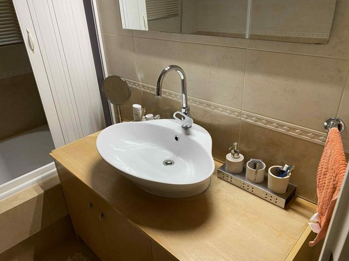 Image No.30-5 Bed House for sale