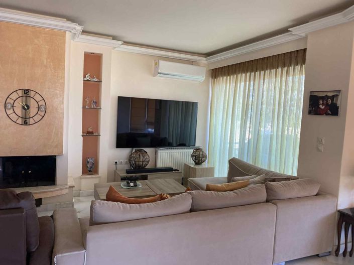 Image No.32-5 Bed House for sale