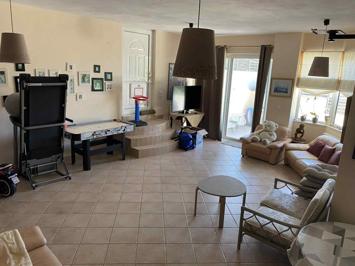 Image No.33-5 Bed House for sale