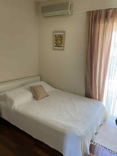 Image No.7-5 Bed House for sale