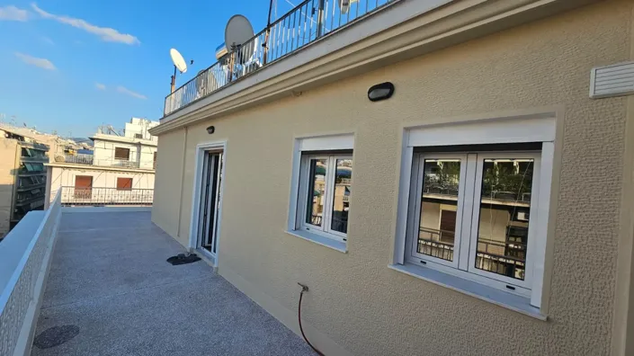 Image No.1-2 Bed House for sale