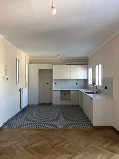 Image No.12-2 Bed House for sale