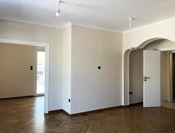 Image No.5-2 Bed House for sale