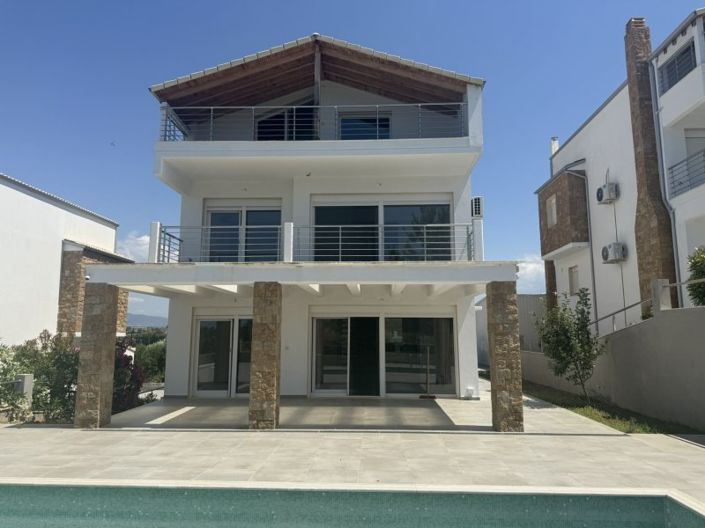 Image No.22-5 Bed House for sale