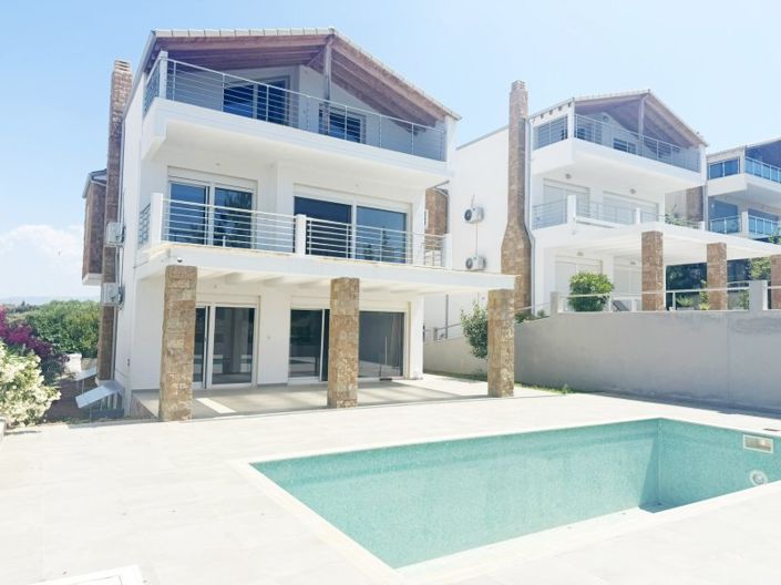 Image No.23-5 Bed House for sale