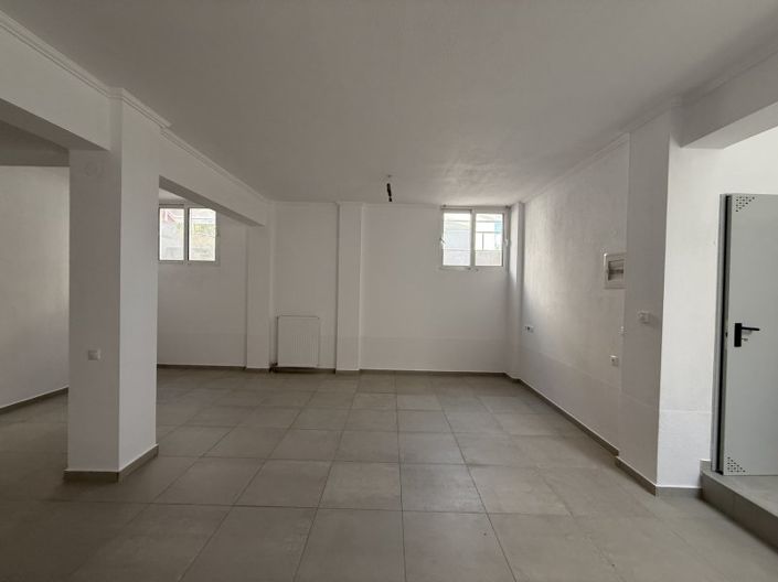 Image No.4-5 Bed House for sale