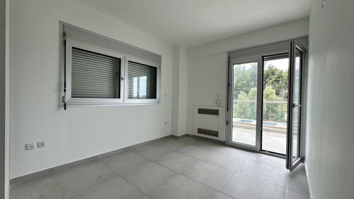 Image No.20-4 Bed House for sale