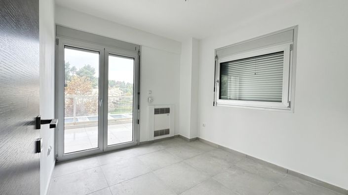 Image No.22-4 Bed House for sale