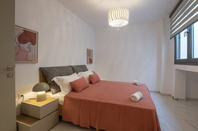 594bde8a-d4cd-4459-a8cf-e478338a7c93