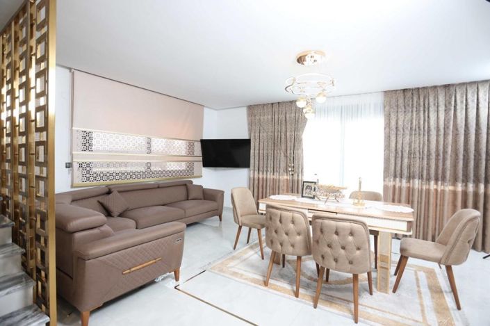 Image No.11-3 Bed House for sale