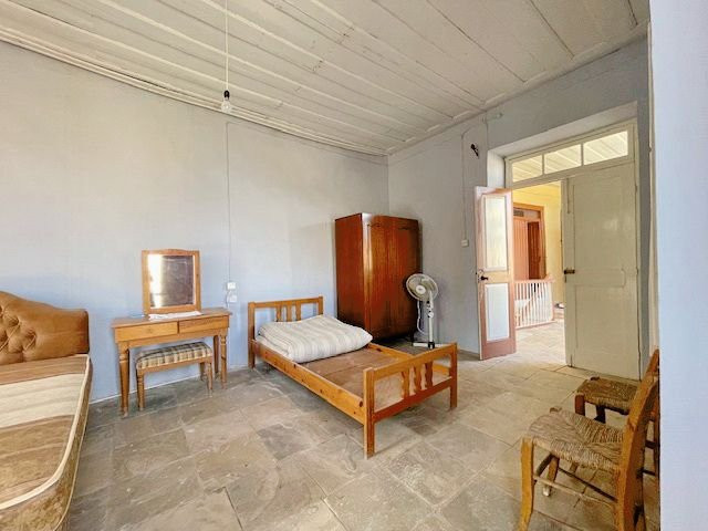 Image No.15-5 Bed Property for sale