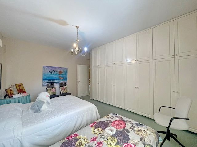 Image No.20-3 Bed Property for sale