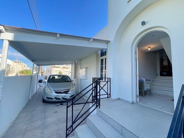 Image No.6-3 Bed Property for sale