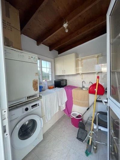 Image No.10-4 Bed Property for sale