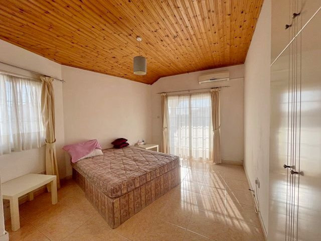 Image No.25-4 Bed Property for sale