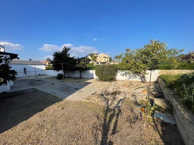 Image No.4-4 Bed Property for sale