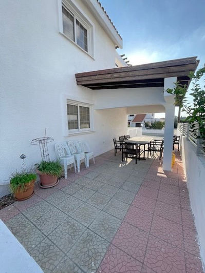 Image No.8-4 Bed Property for sale