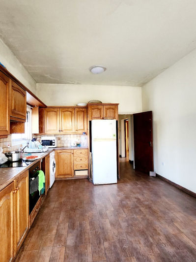 Image No.10-3 Bed Apartment for sale