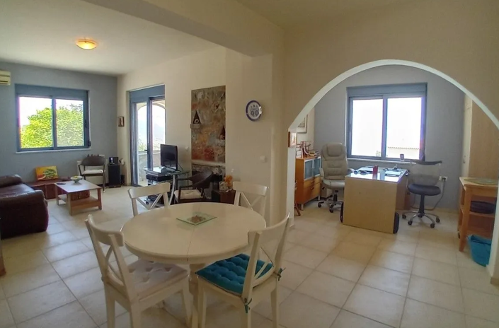 Image No.18-2 Bed House for sale