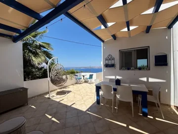 bcdf53d8-76dd-448c-8c31-09035cb4c562