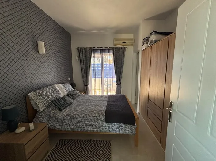 Image No.15-2 Bed House for sale