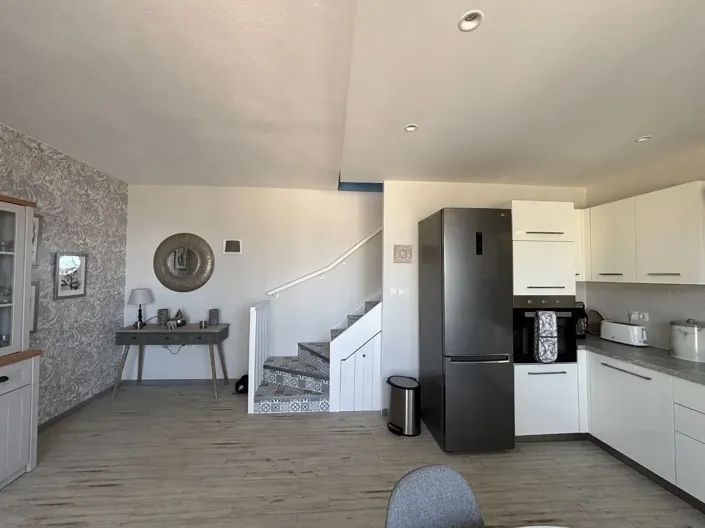 Image No.18-2 Bed House for sale