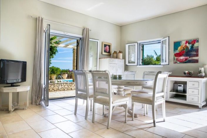 Image No.14-3 Bed House for sale