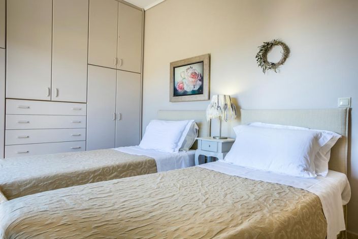 Image No.20-3 Bed House for sale