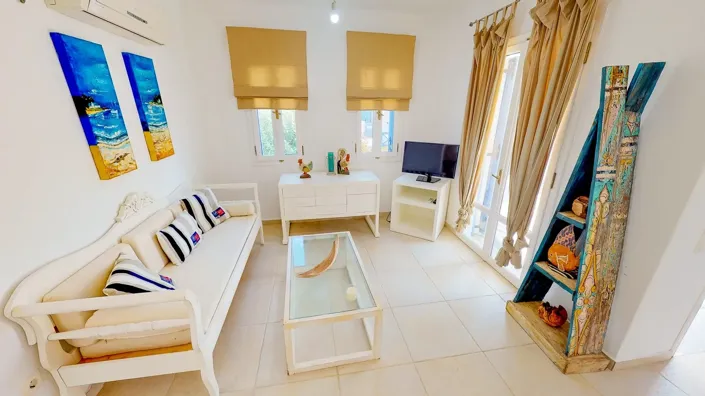 Image No.13-2 Bed House for sale