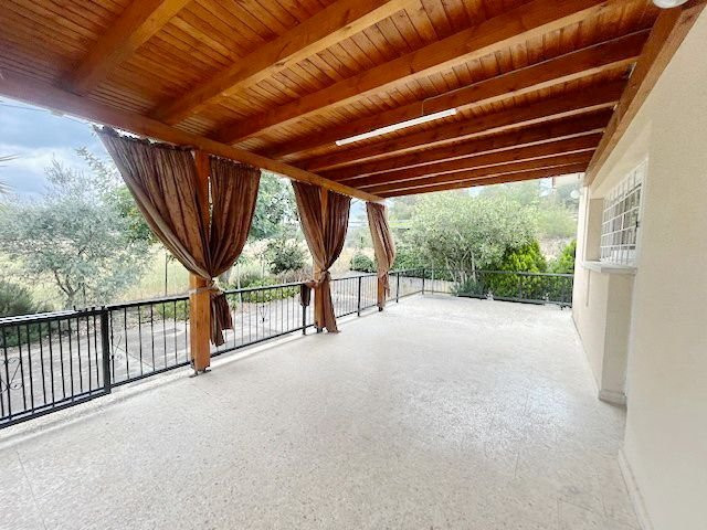 Image No.11-3 Bed Property for sale