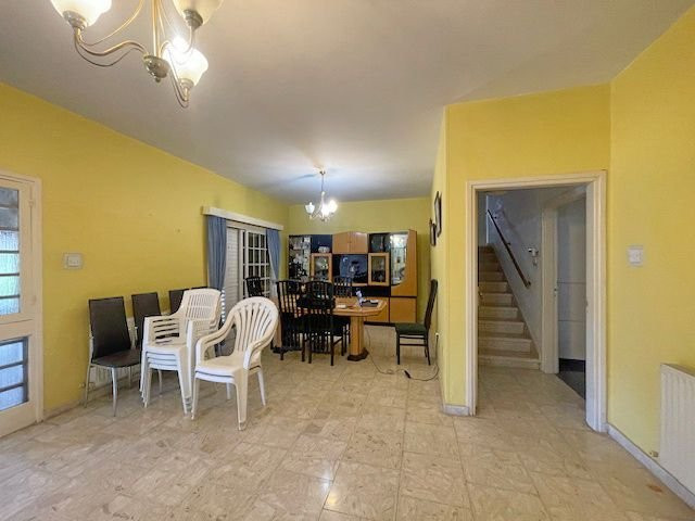 Image No.17-3 Bed Property for sale