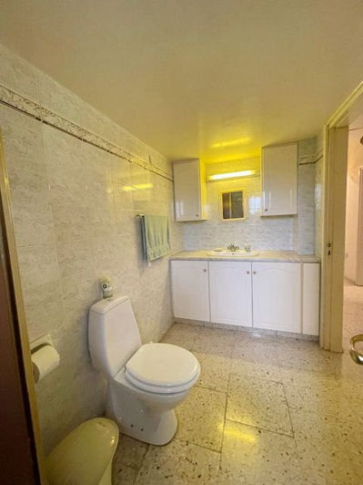 Image No.24-3 Bed Property for sale