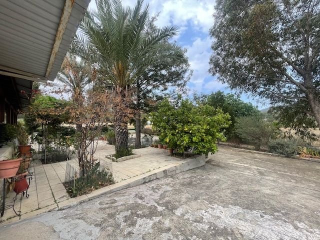 Image No.3-3 Bed Property for sale