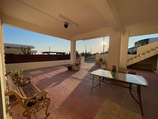 Image No.23-3 Bed Property for sale