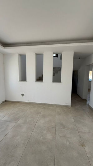 Image No.9-3 Bed Property for sale