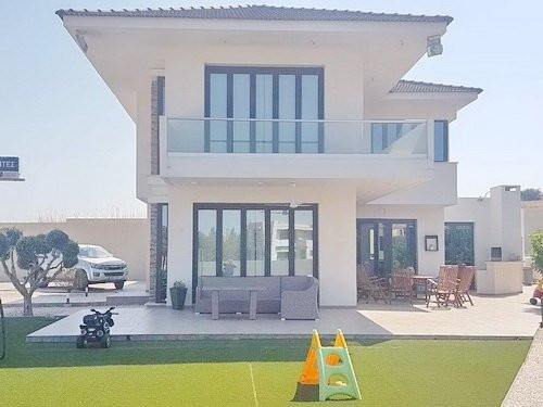 Image No.11-4 Bed Property for sale